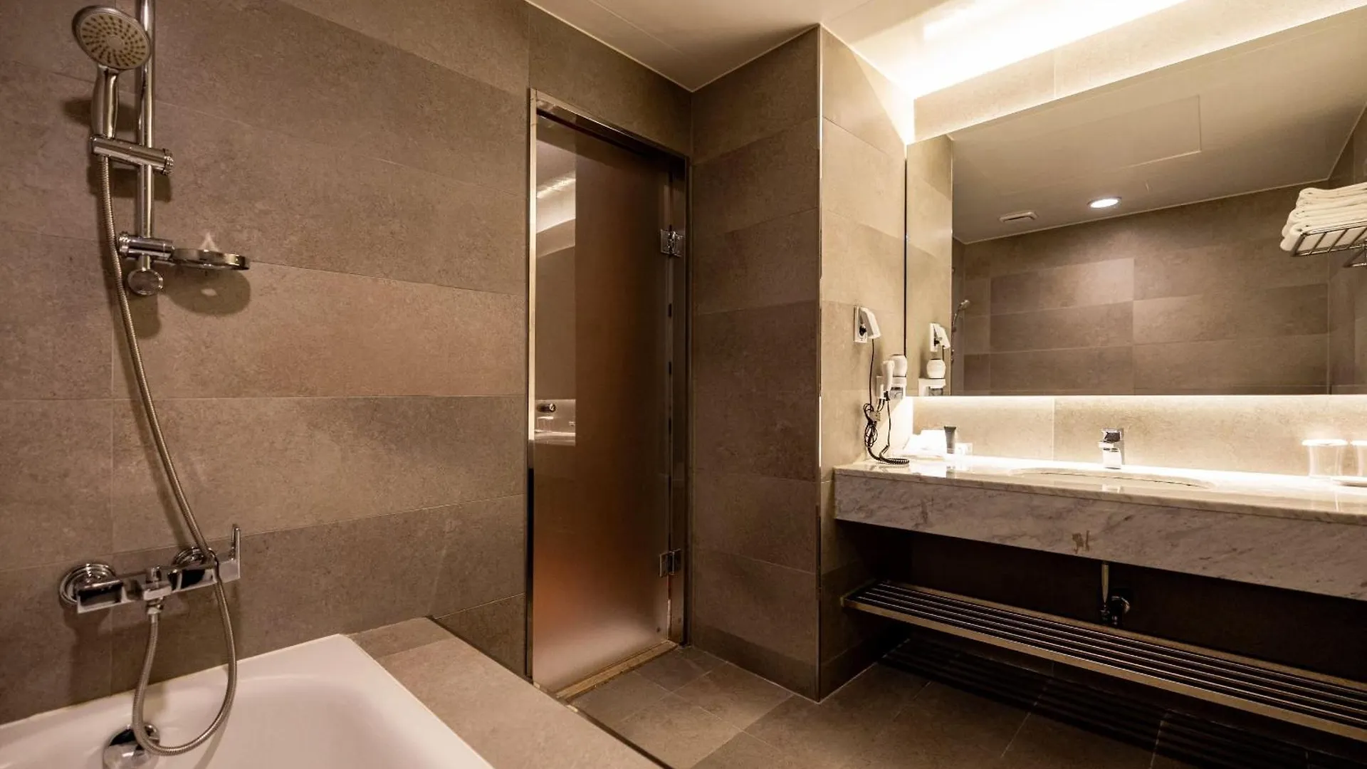 ***  Hotel Sunbee Insadong Seoul South Korea